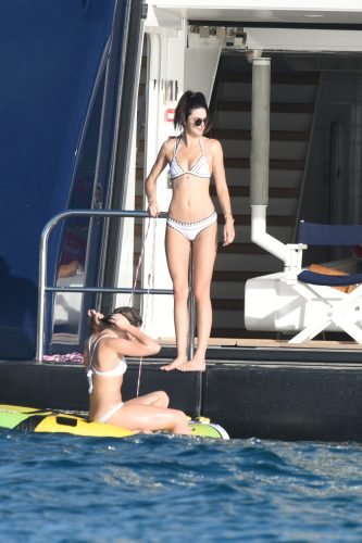 Kendall Jenner Feet Toes And Soles 826