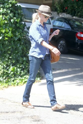 Reese Witherspoon Feet Toes And Soles 1029