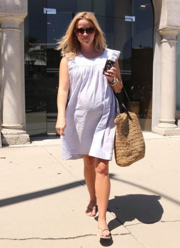 Reese Witherspoon Feet Toes And Soles 1217