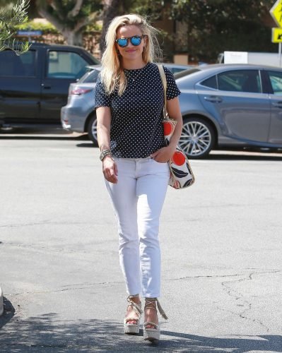 Reese Witherspoon Feet Toes And Soles 2098