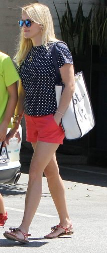 Reese Witherspoon Feet Toes And Soles 2169