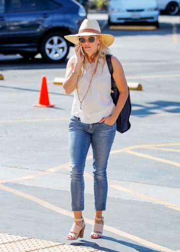 Reese Witherspoon Feet Toes And Soles 2204