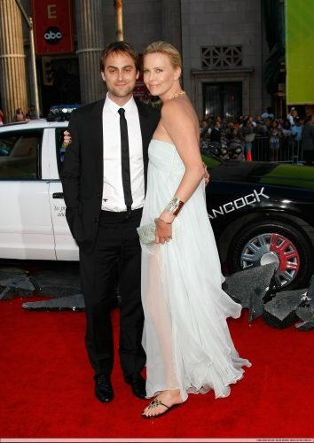 Charlize Theron Feet Toes And Soles 140