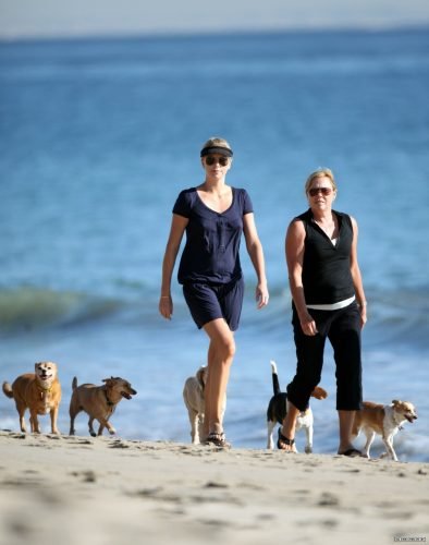 Charlize Theron Feet Toes And Soles 253