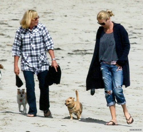 Charlize Theron Feet Toes And Soles 261