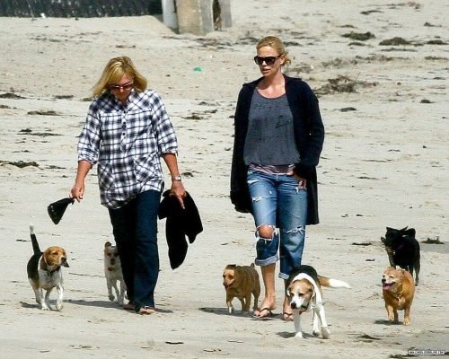 Charlize Theron Feet Toes And Soles 304