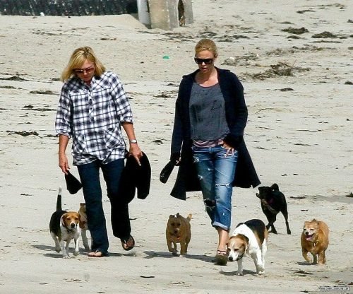 Charlize Theron Feet Toes And Soles 325