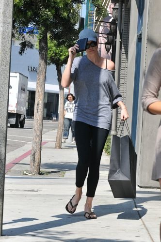 Charlize Theron Feet Toes And Soles 417