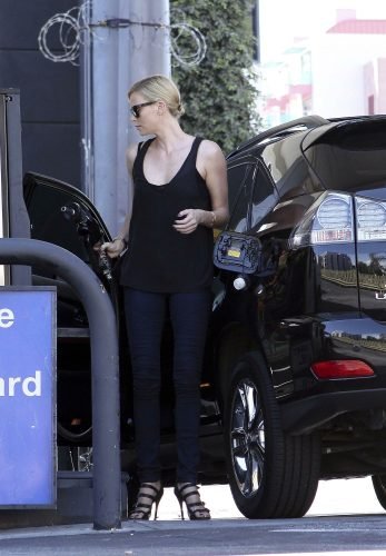 Charlize Theron Feet Toes And Soles 429