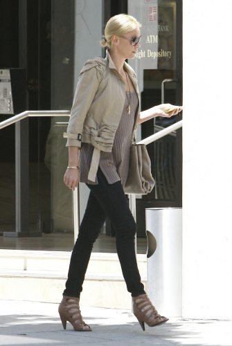 Charlize Theron Feet Toes And Soles 679