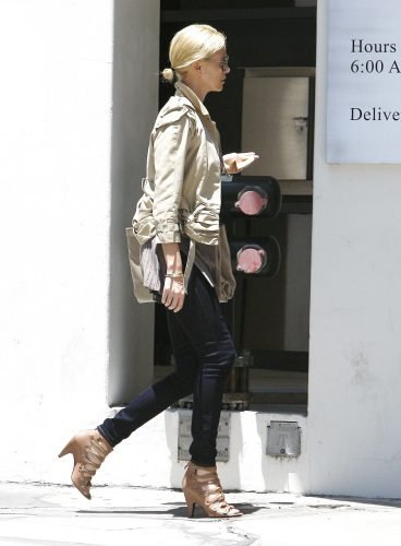 Charlize Theron Feet Toes And Soles 682