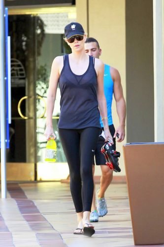 Charlize Theron Feet Toes And Soles 1290