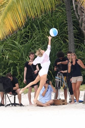 Charlize Theron Feet Toes And Soles 1382