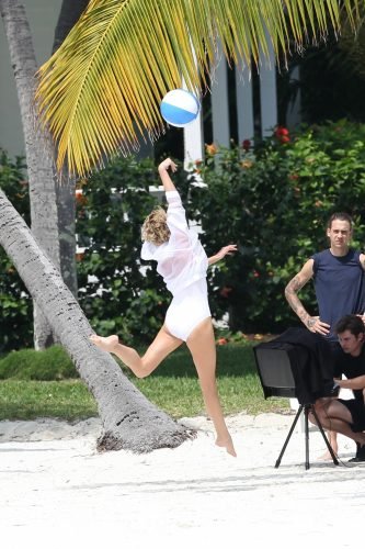 Charlize Theron Feet Toes And Soles 1383