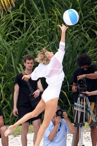 Charlize Theron Feet Toes And Soles 1384