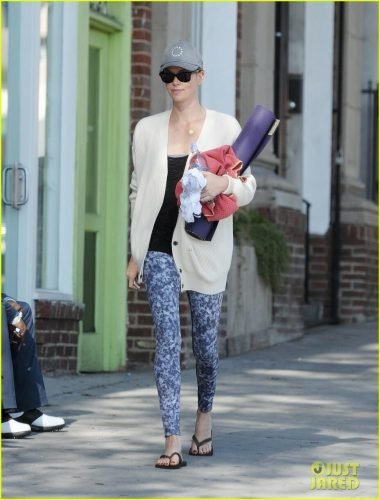 Charlize Theron Feet Toes And Soles 1498