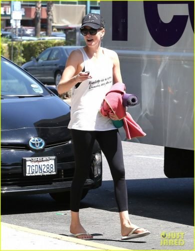 Charlize Theron Feet Toes And Soles 1596