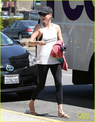 Charlize Theron Feet Toes And Soles 1597