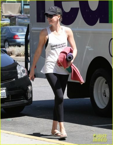 Charlize Theron Feet Toes And Soles 1598