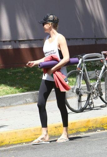 Charlize Theron Feet Toes And Soles 1604