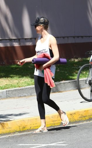 Charlize Theron Feet Toes And Soles 1605