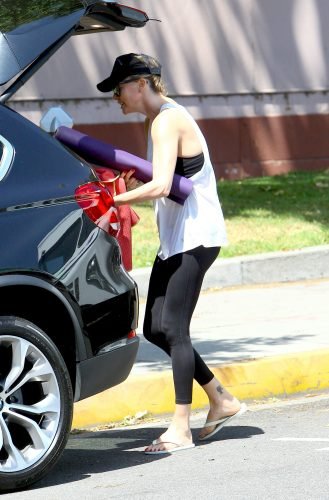 Charlize Theron Feet Toes And Soles 1615