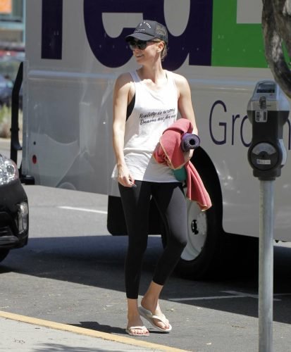 Charlize Theron Feet Toes And Soles 1630