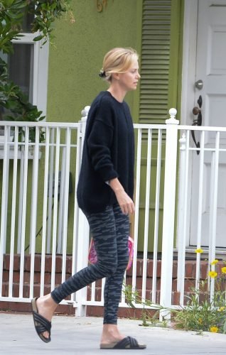 Charlize Theron Feet Toes And Soles 1713