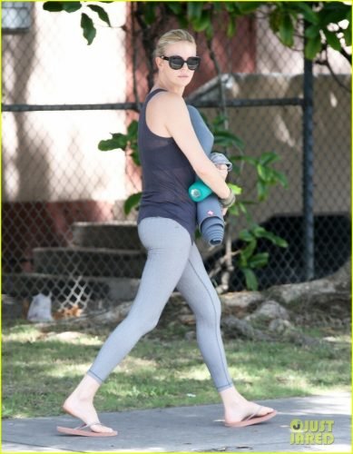 Charlize Theron Feet Toes And Soles 1746