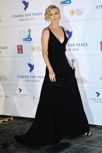 Charlize Theron Feet Toes And Soles 1826