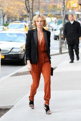 Charlize Theron Feet Toes And Soles 1004