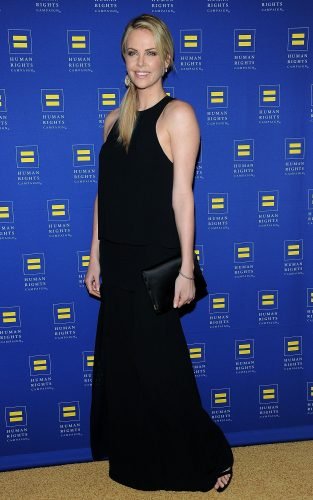 Charlize Theron Feet Toes And Soles 1038