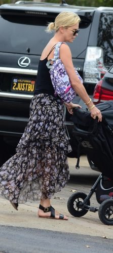 Charlize Theron Feet Toes And Soles 2016