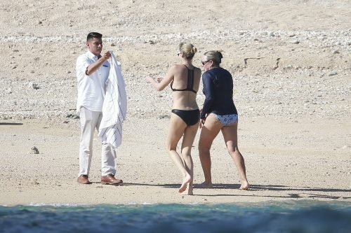 Charlize Theron Feet Toes And Soles 2043