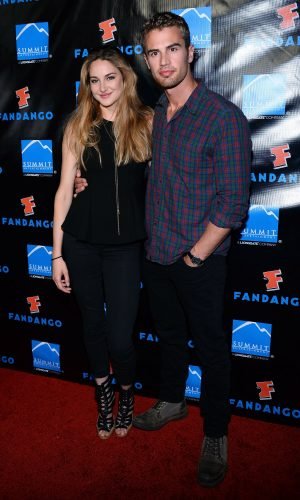 Shailene Woodley Feet Toes And Soles 222