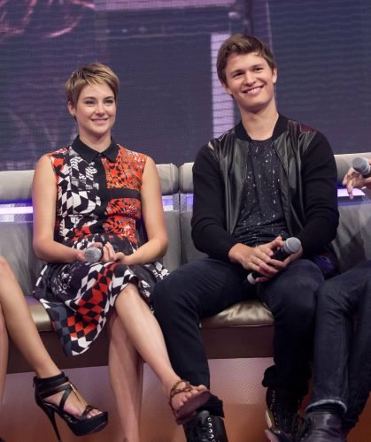 Shailene Woodley Feet Toes And Soles 476