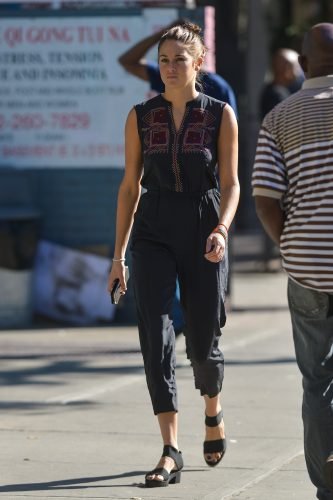 Shailene Woodley Feet Toes And Soles 576