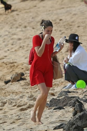 Shailene Woodley Feet Toes And Soles 605