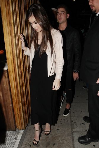 Hailee Steinfeld Feet Toes And Soles 272