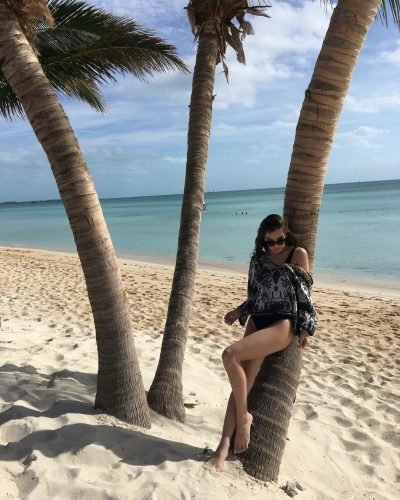 Hailee Steinfeld Feet Toes And Soles 485