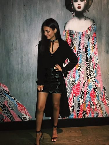 Victoria Justice Feet Toes And Soles 211
