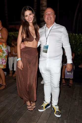 Victoria Justice Feet Toes And Soles 407