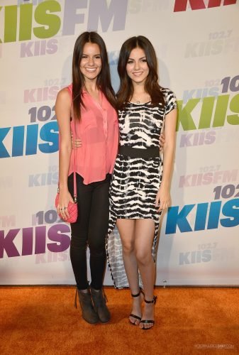 Victoria Justice Feet Toes And Soles 424