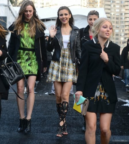 Victoria Justice Feet Toes And Soles 494