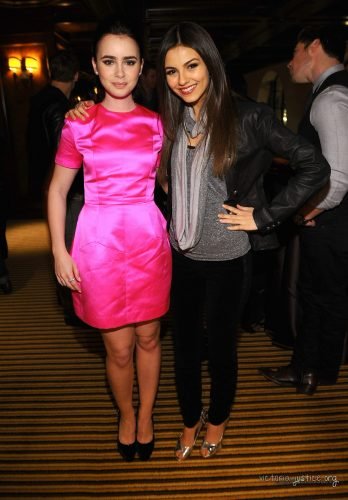 Victoria Justice Feet Toes And Soles 504