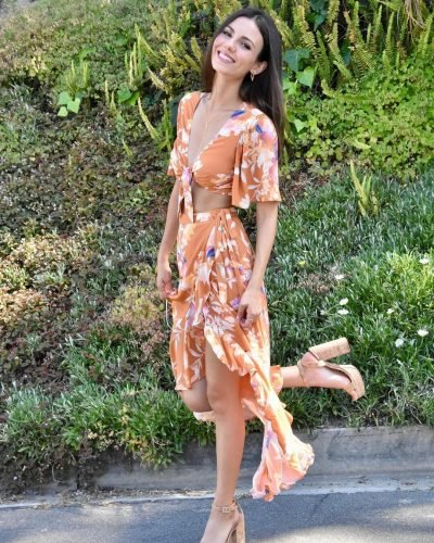 Victoria Justice Feet Toes And Soles 525