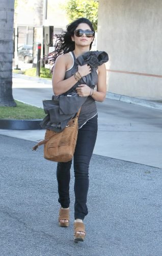 Vanessa Hudgens Feet Toes And Soles 224