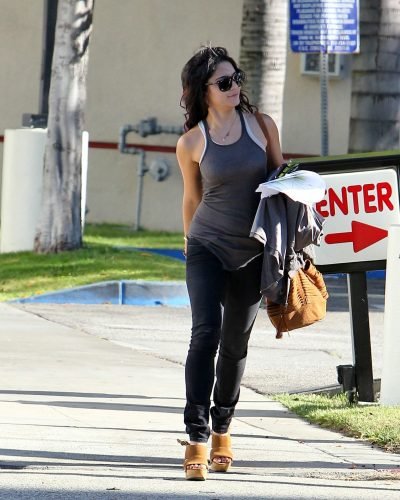 Vanessa Hudgens Feet Toes And Soles 226