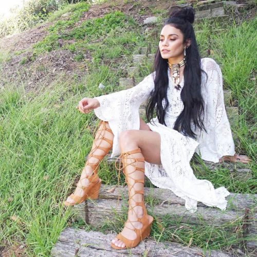 Vanessa Hudgens Feet Toes And Soles 275