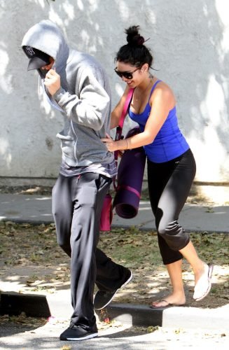 Vanessa Hudgens Feet Toes And Soles 428